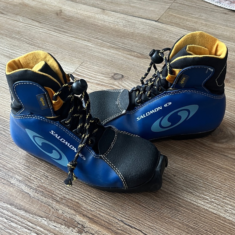 Salomon Nordic XC ski boots. Kids Size 13.
